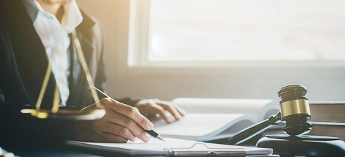 OMNIBUS LAW NOTABLE CHANGES ON INDONESIAN IP LAW ENACTED AND PROMULGATED 5 OCTOBER 2020, TO BE EFFECTIVE WITHIN THIS YEAR.